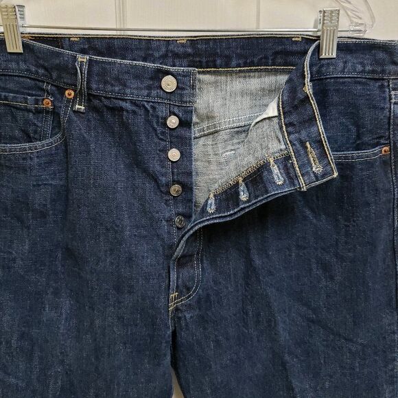Levi's 501 Jeans Mens 37x30 Blue Cotton Denim Straight Fit Button Fly Distressed - Picture 3 of 11